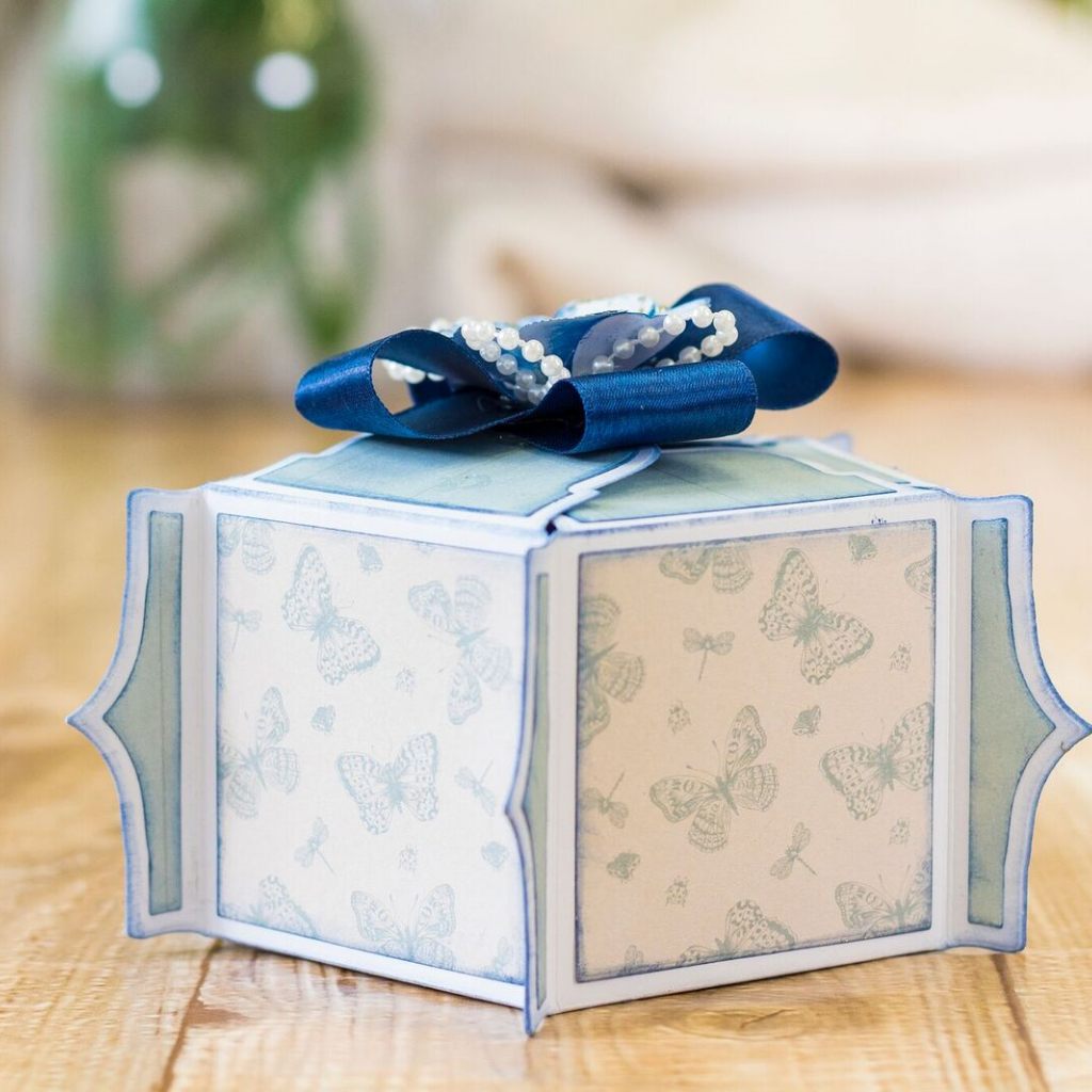 Custom Ornament Packaging Boxes
