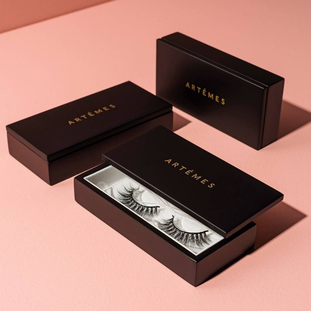 Custom Luxury Eyelash Packaging
