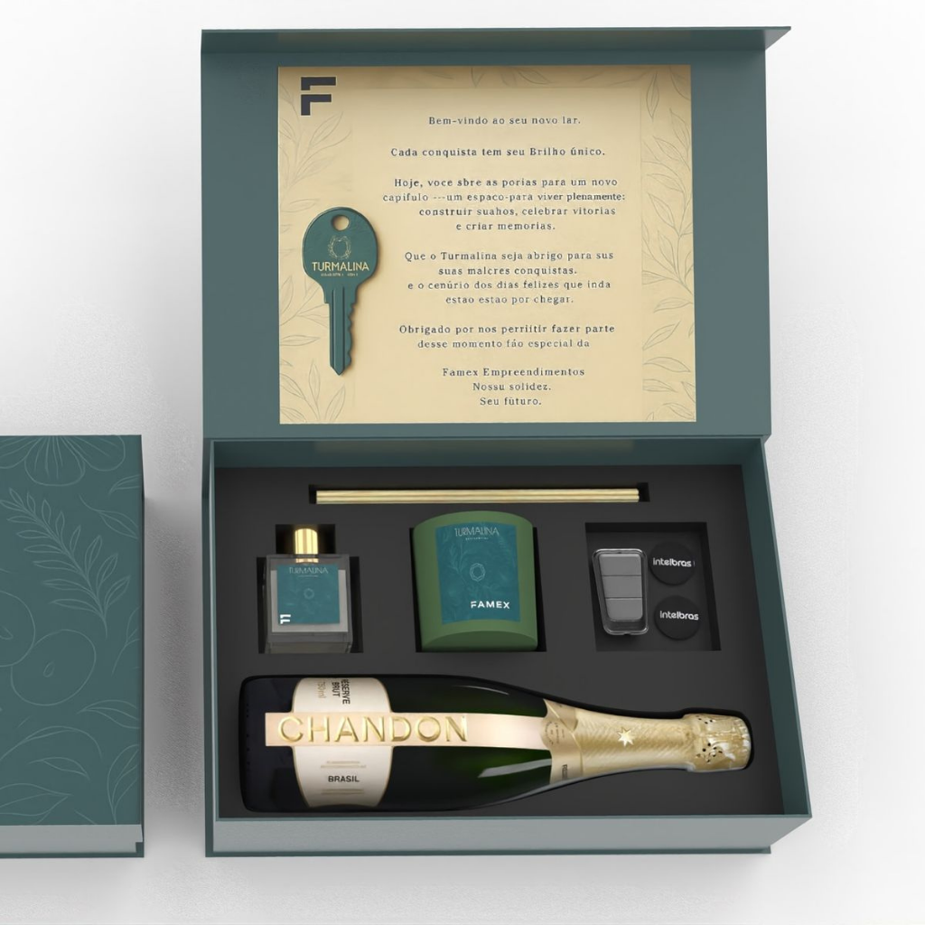 custom influencer packaging