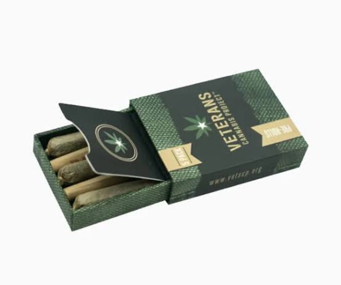 Blunt packaging with child lock