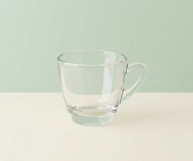 Glass coffee cup for cafés